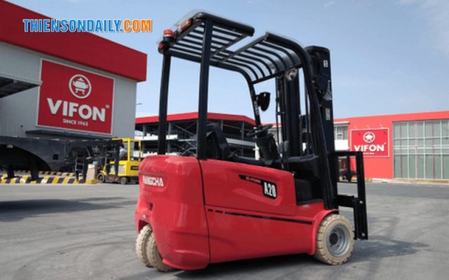 giá xe nâng 2 tấn