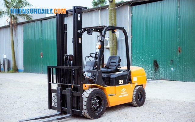 Xe nâng 3.5 tấn