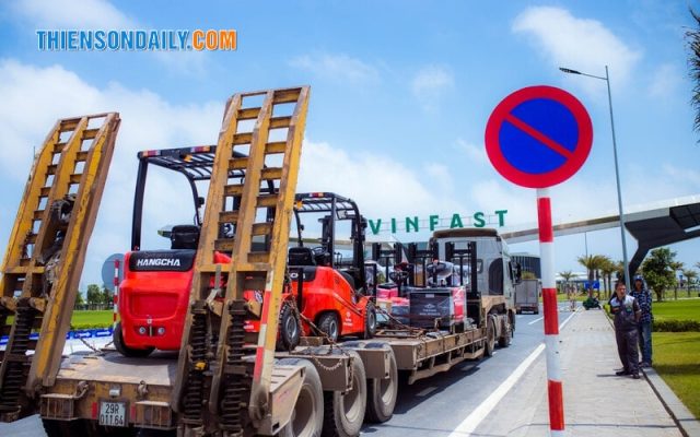 giá xe nâng 3 5 tấn