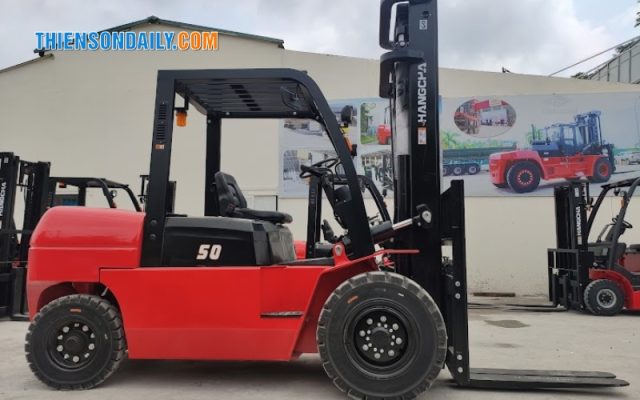 giá xe nâng 5 tấn