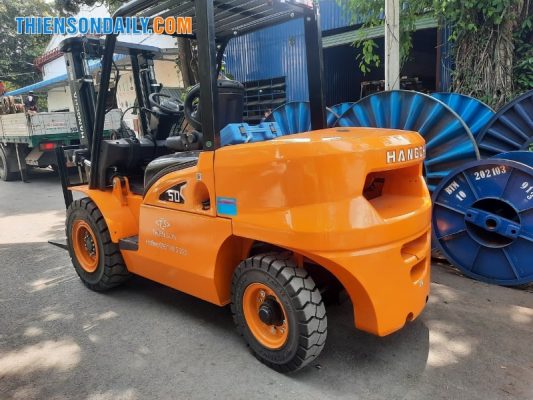 Xe nâng 5 tấn