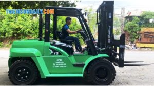 Giá xe nâng 7 tấn