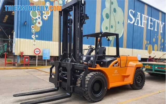 xe nâng dầu 12 tấn