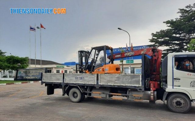 giá xe nâng dầu 2.5 tấn