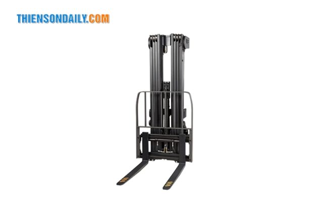 Xe nâng dầu 4.5 tấn