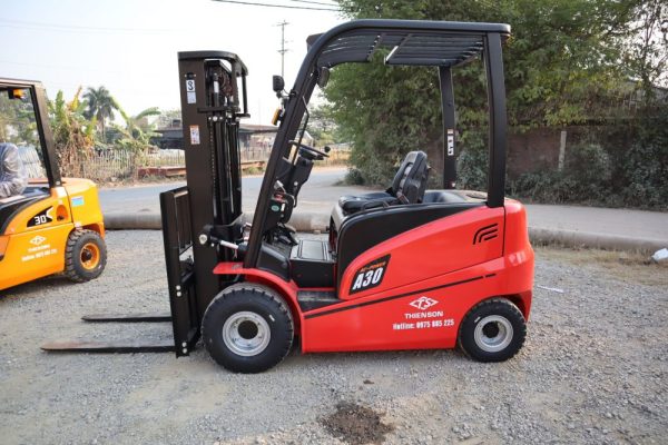 Xe nâng điện ngồi lái