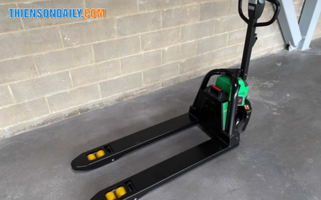 Xe nâng điện thấp 3 tấn