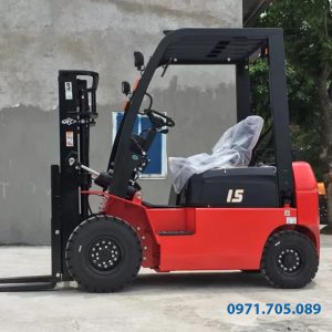 Xe nâng dầu 1.5 tấn