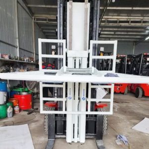 Xe nâng kẹp ổn định Hangcha