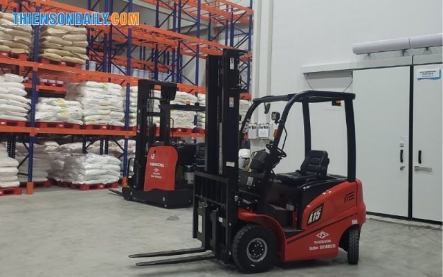 cho thuê xe nâng tphcm