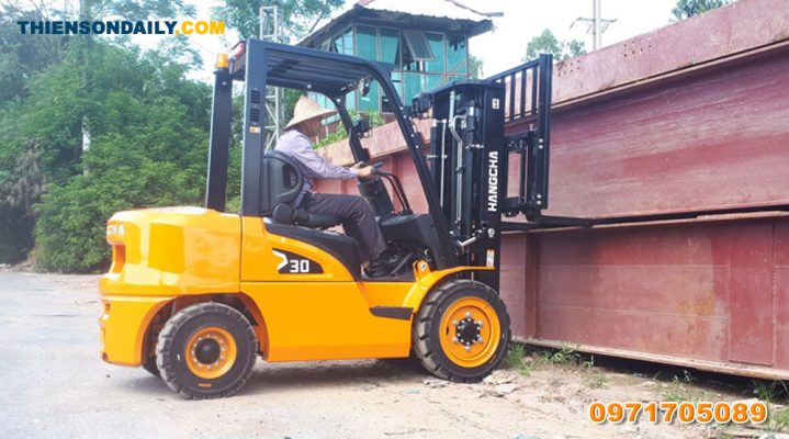 Xe nâng dầu 3 tấn dòng X trên thực tế