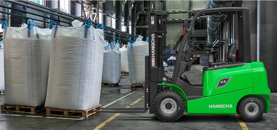 xe-nang-dien-25-tan-pin-lithium-ae-thuc-te